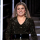 Illustration for article titled Kelly Clarkson Will Reportedly BREAKAWAY Into Daytime Talk Show Hosting